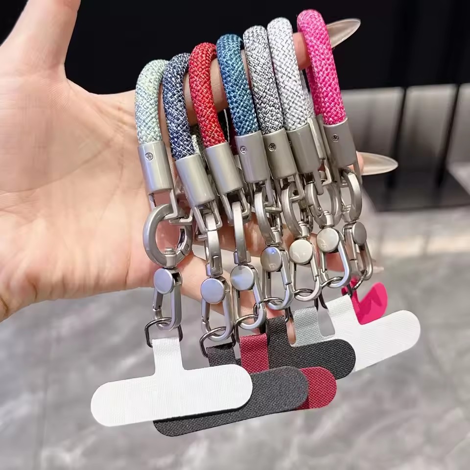 Acessórios para Celular: Placa - Phone Accessories And Gadgets avaliação e preço